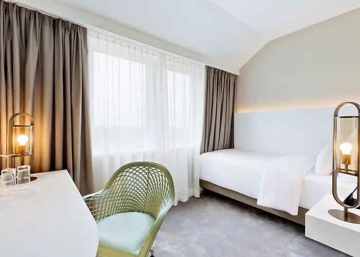 Doubletree By Hilton Bosei 4*