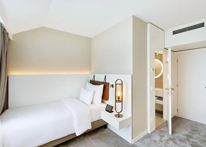 Doubletree By Hilton Vienna Bosei 4*